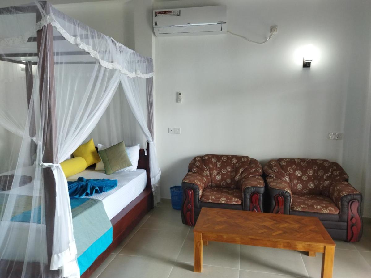 Shanika Beach Inn Tangalle Exterior foto