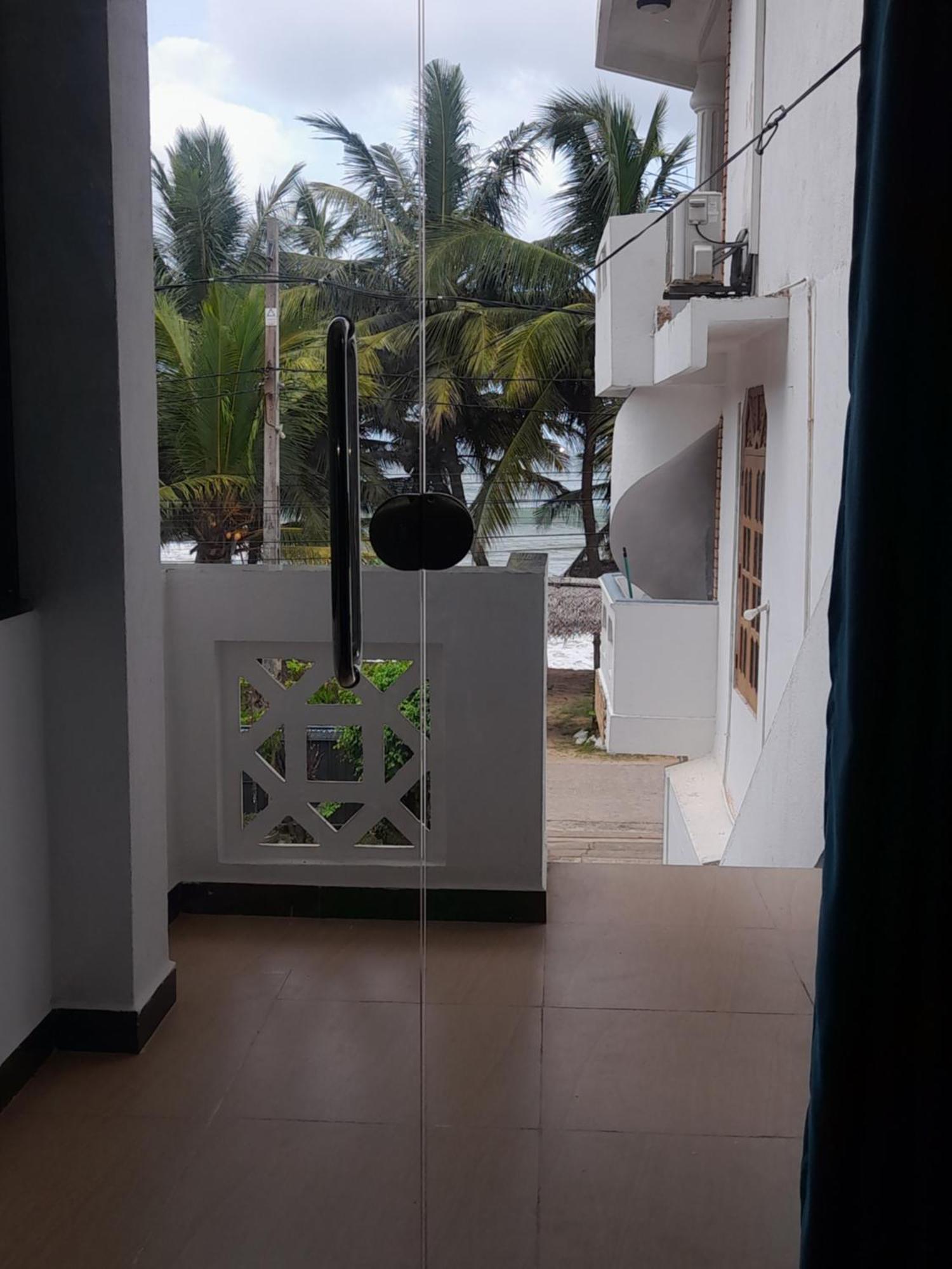 Shanika Beach Inn Tangalle Exterior foto