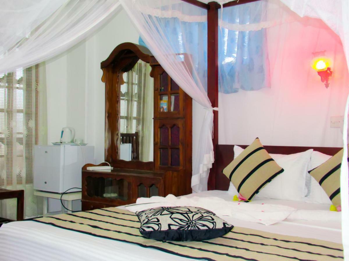 Shanika Beach Inn Tangalle Exterior foto