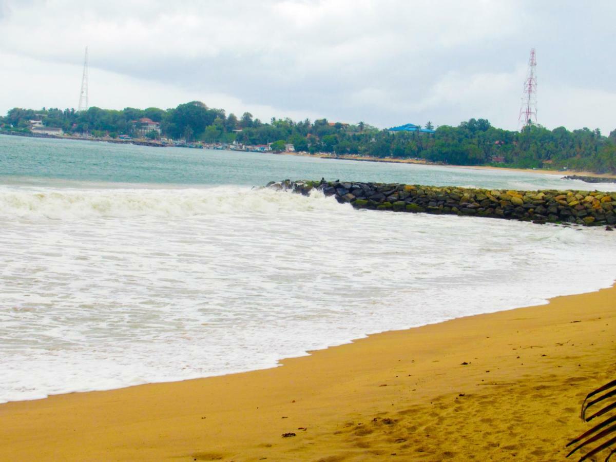 Shanika Beach Inn Tangalle Exterior foto
